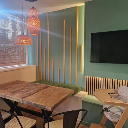 Escape To For 6 Persons *